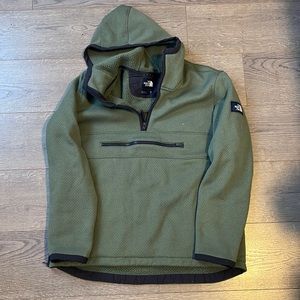 The North Face Quarter Zip